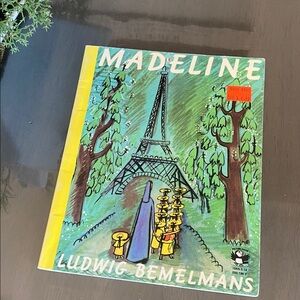 New🌈 1977 Madeline Storybook by Ludwig Bemelmans